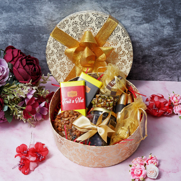 Sweet Golden Hamper