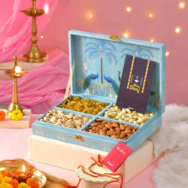 Bhaidooj Dhaaga With Deluxe Dryfruit Gift Box Bhaidooj Dhaaga With Deluxe Dryfruit Gift Box