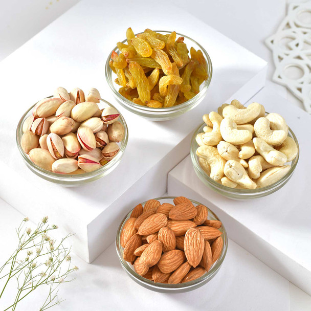 Elegant Rakhi Set with Assorted Dryfruits