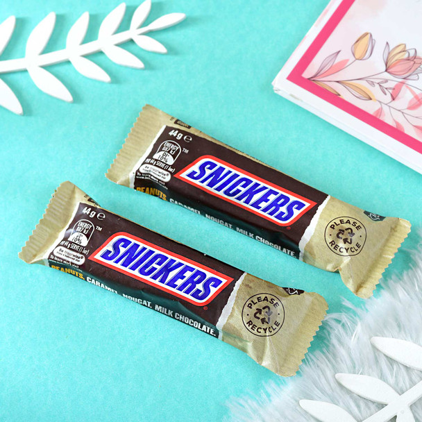 Khanda Sahib Rakhi With Snickers Bars