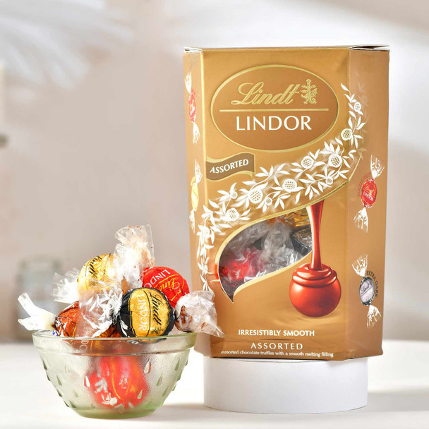 Rakhi Duo with Lindor Chocolate Treat