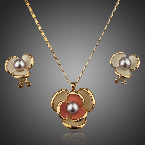 Classic Gold Flower Earring & Pendant Necklace - For Australia