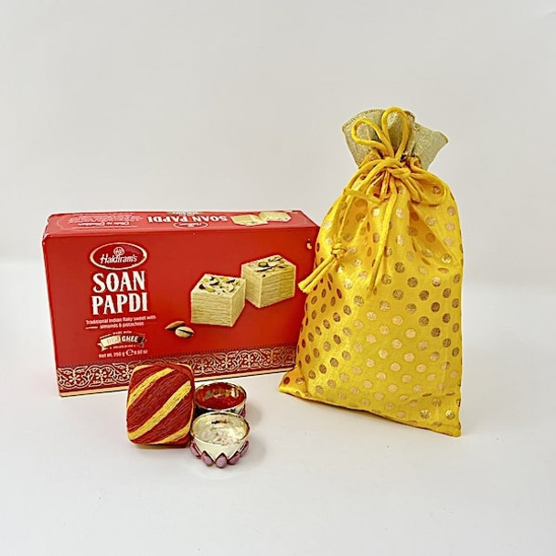 Bhaidooj Hamper With Soan Papdi and Cashew