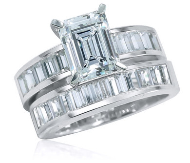 Emerald step cut 2.5 carat lab grown diamond quality cubic zirconia graduated baguette solitaire engagement ring 14k white gold wedding set.