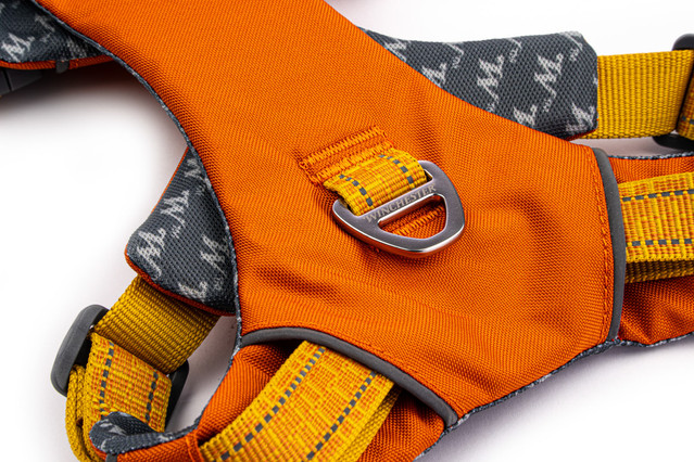 Comfort-Fit No-Pull Padded Dog Harness - Winchester Hawaiian sunset closeup buckle