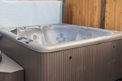  refurnished Beachcomber 360 Hybrid hot tub spa