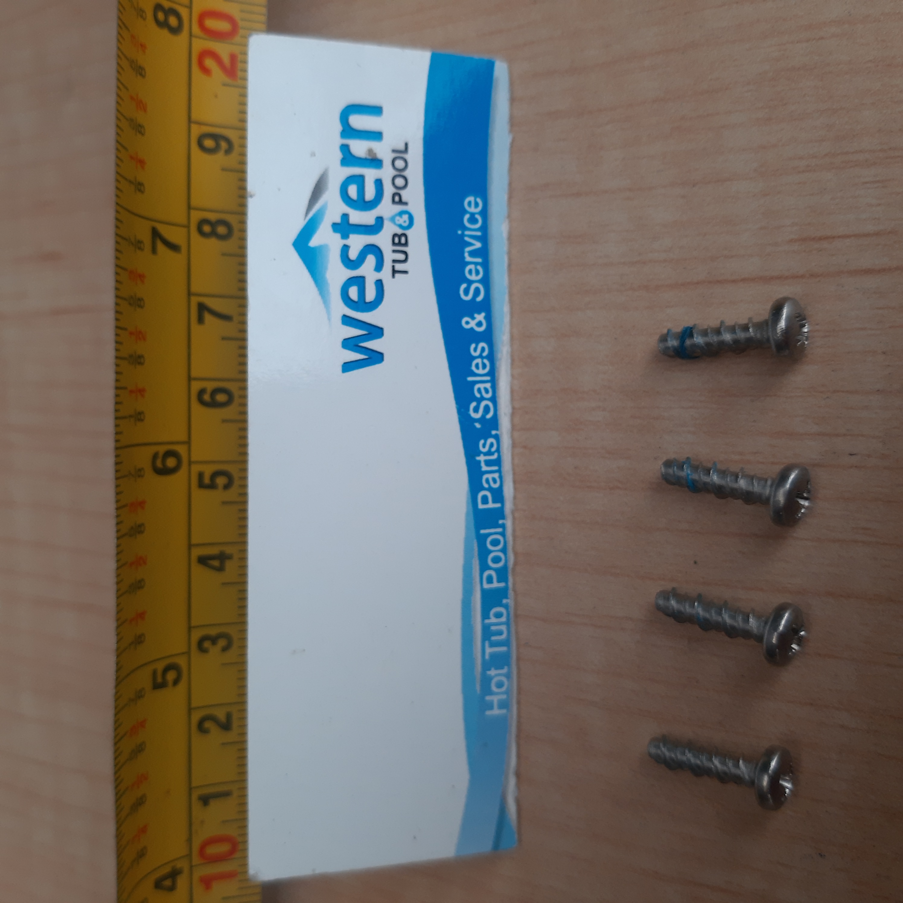 Gecko is a reputable brand that offers high-quality spa and pool products, making it a popular choice among homeowners and businesses alike. However, even the best products can experience wear and tear over time, which is why Western Tub and Pool is proud to offer Gecko repair and replacement products. Whether you need to fix a malfunctioning part or simply want to upgrade your existing Gecko components, we have you covered. Our selection includes a wide range of genuine Gecko parts that are compatible with various models, ensuring that you'll find the right fit for your specific needs. Furthermore, we understand the importance of being environmentally responsible, which is why we also offer recycled parts from decommissioned hot tubs. These parts, such as the lower control spa pak component mount screws, can be used to keep your lower control parts together and functioning properly. Not only is this a cost-effective option for our customers, but it also helps reduce waste and promote sustainability in the industry.