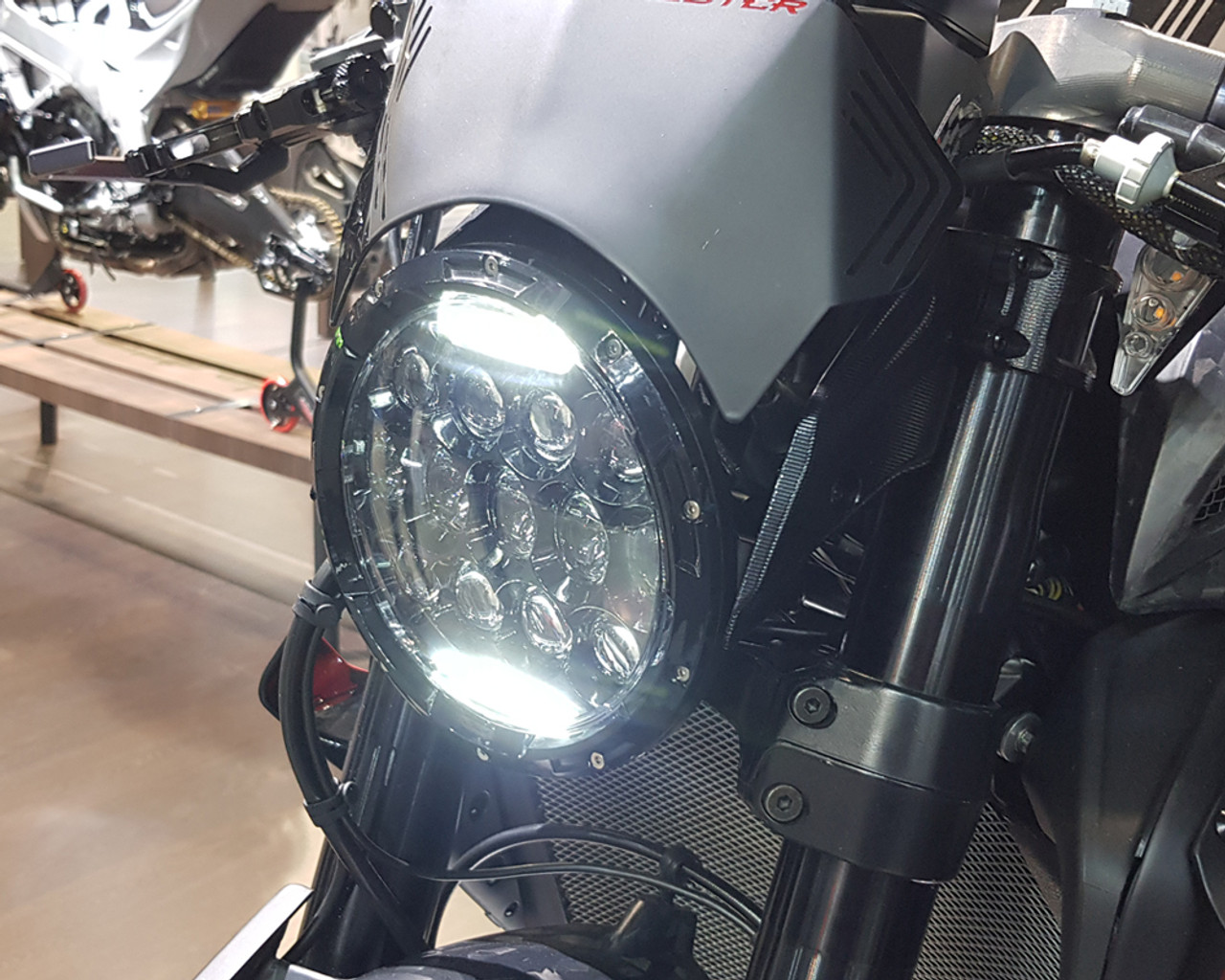 Headlight 7.5" Projector LED for Cafe Racer Retro Custom Motorbike