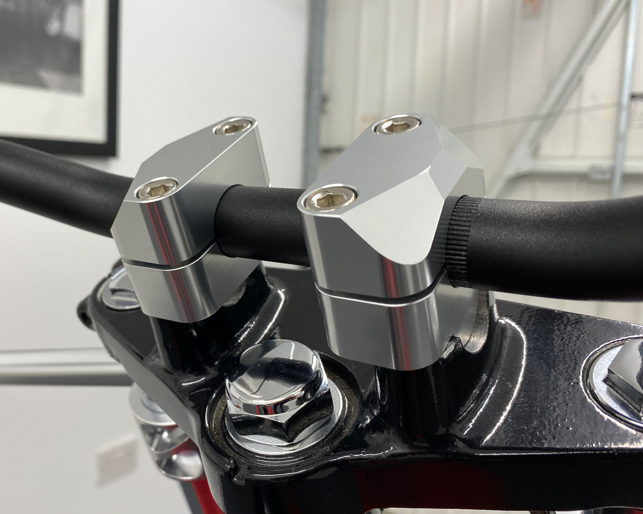 Motorbike Handlebar Risers Clamps for 28mm Handlebars Fat Bars
