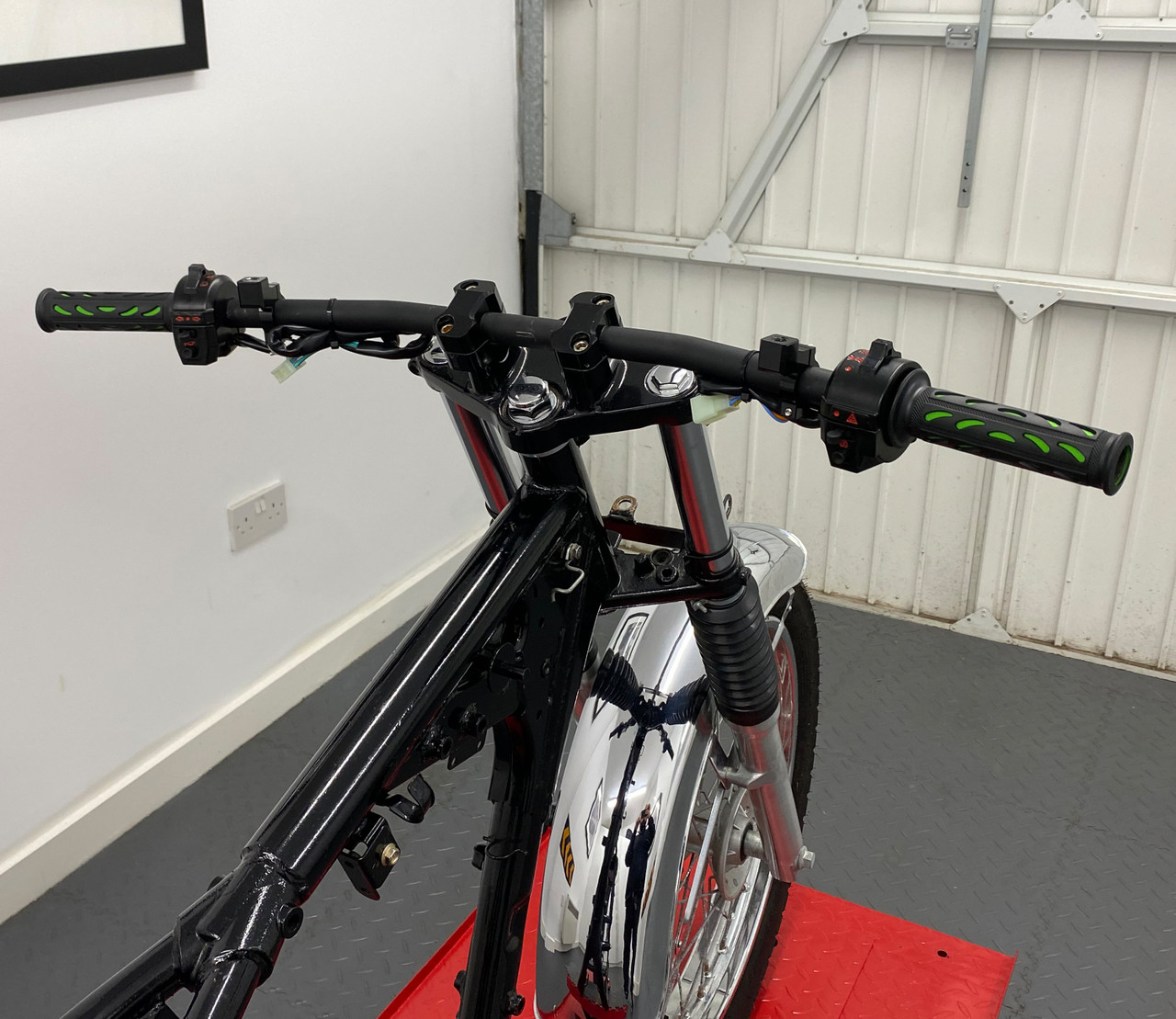 Motorcycle Hand Grips, Anti Slip Handle Grips Rubber Racing Grips With