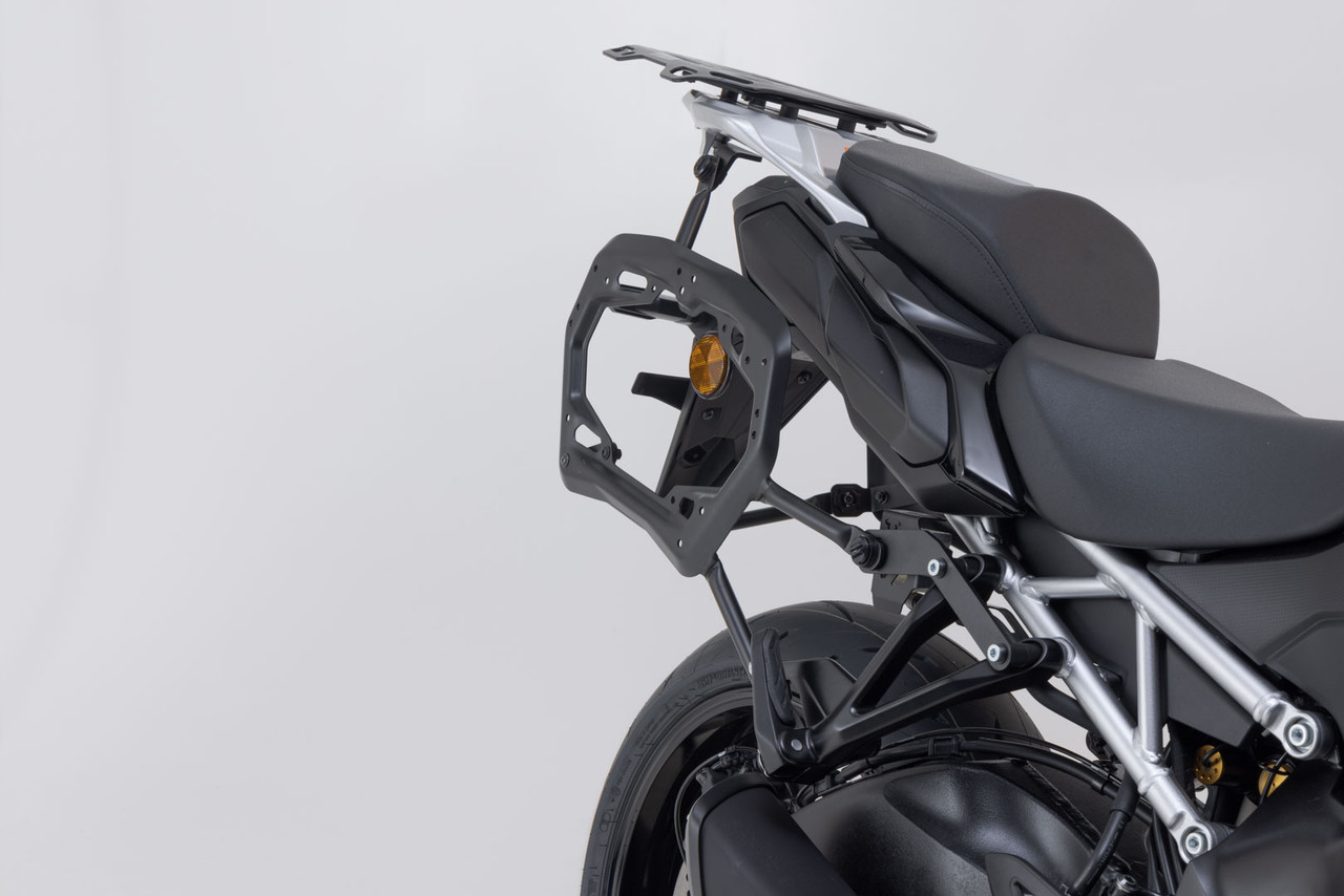 ユウ PRO side carrier Black. Suzuki GSX-S1000GX (23-). - Alchemy Parts