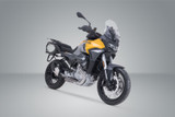 PRO side carrier Black. Moto Guzzi Stelvio (23-) PRO side carrier Black. Moto Guzzi Stelvio (23-)