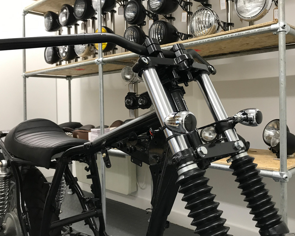 Set TO1 2x Exhaust Craftride Turn Out Universal for Chopper Custombikes Caferacer black ✓ buy here