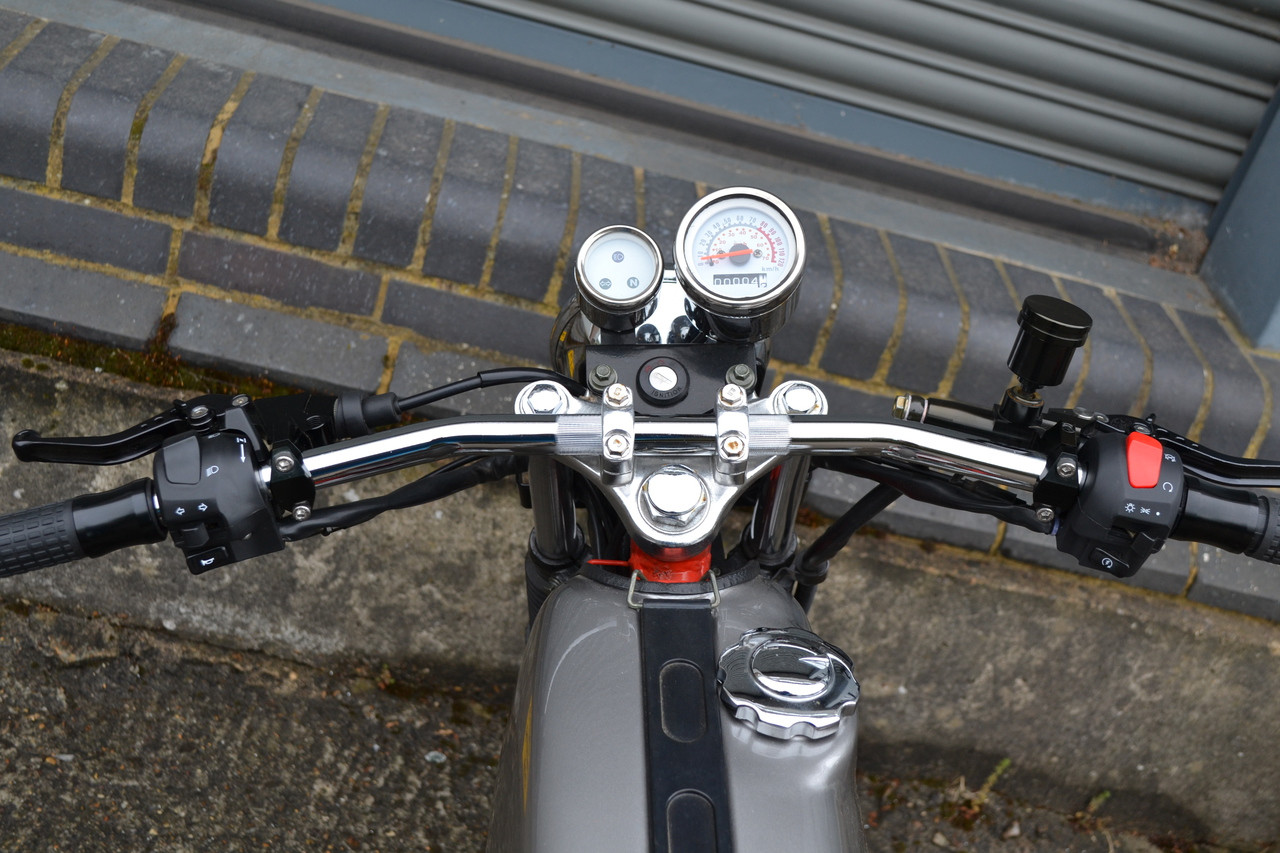 Streetfighter Motorbike Drag Bars Handlebars - 22mm 7/8