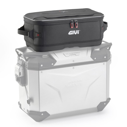 Givi XL10 15-LTR water-resistant cargo bag with magnetic mounting