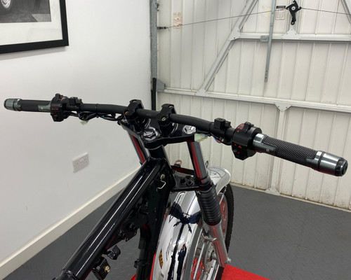 Grey Motorbike Hand Grips & Bar Ends for 22mm bars - Anodised Aluminium - High Quality