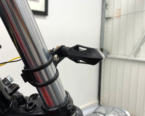 LED Indicators Sequential Sweeping for Streetfighters & Scramblers - HOMOLOGATED & RUBBER MOUNTED