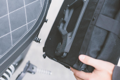 Legend Gear side bag LC2 - Black Edition 13.5 l. For right SLC side carrier.