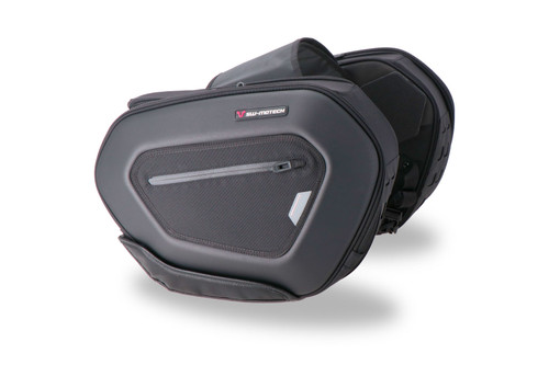 PRO BLAZE H saddlebag set Black. Triumph Speed Triple 1200 RR / RS (21-). PRO BLAZE H saddlebag set Black. Triumph Speed Triple 1200 RR / RS (21-).