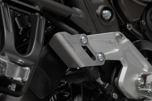 Brake cylinder guard Silver. Yamaha Ténéré 700 models (19-).