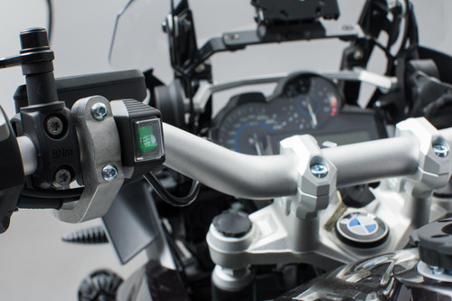 EVO fog light switch for cockpit For fog lights. Bright green.