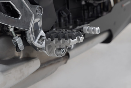 EVO footrest kit Triumph Tiger 660 (21-).