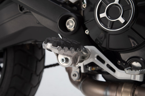 EVO footrest kit Ducati models / Benelli TRK 502 X (18-).