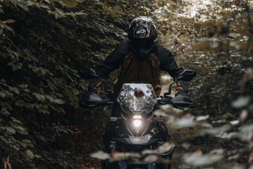 Adventure handguard kit Black. For handlebars with internal thread 6/8mm.