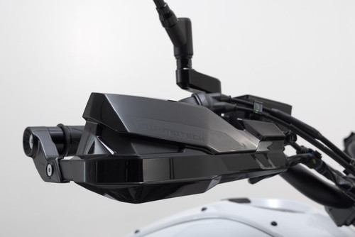 KOBRA handguard kit Black. Yamaha MT-07, MT-09, XSR700/900.