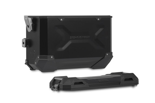 TRAX ADV aluminium case system Black. 45/45 l. Suzuki V-Strom 1000 (14-19).