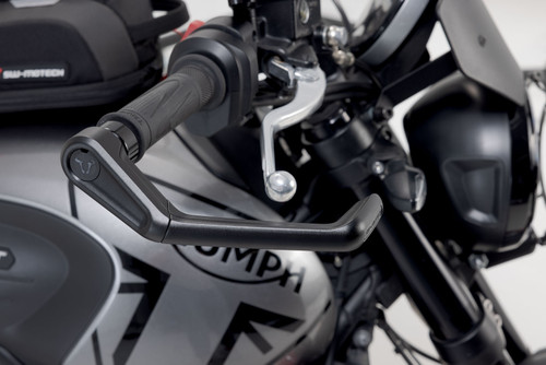 Lever guards Black. Triumph Trident 660 (21-).