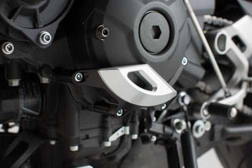 Engine case protector Black/silver. MT09/Tracer, Tracer900/GT, XSR900. Engine case protector Black/silver. MT09/Tracer, Tracer900/GT, XSR900.