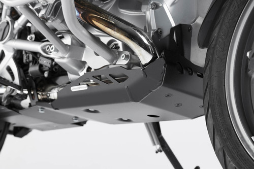 Engine guard Black. BMW R 1200 GSLC/Adventure/Rallye (12-18). Engine guard Black. BMW R 1200 GSLC/Adventure/Rallye (12-18).