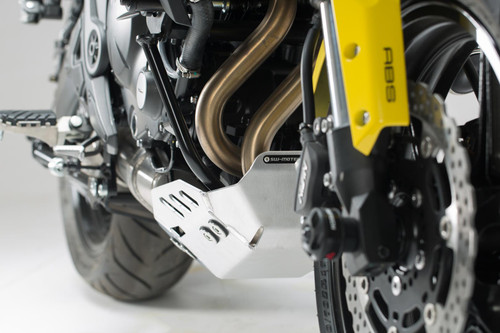 Engine guard Silver. Kawasaki Versys 650 (14-20).