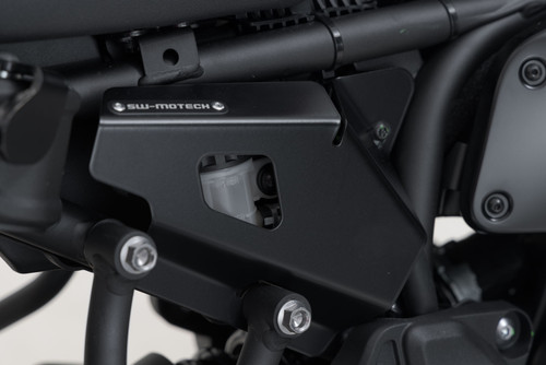 Brake fluid reservoir guard set Black. Yamaha XSR700 (15-) / XT (19-) L+R.