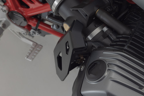 Injector cover set Black. BMW models.