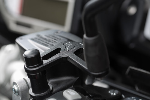 Extension for BMW mirror Black. For mirror thread. Max. extension: 66 mm.