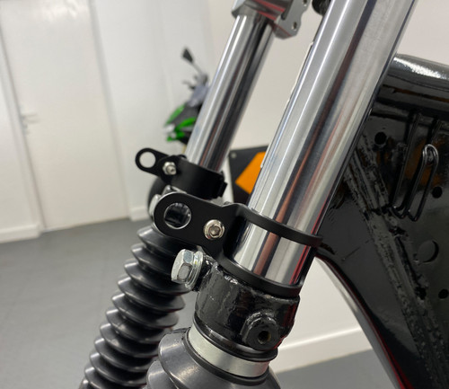Black Adjustable Fork Mount Indicator Relocation Brackets - 31 mm-36mm