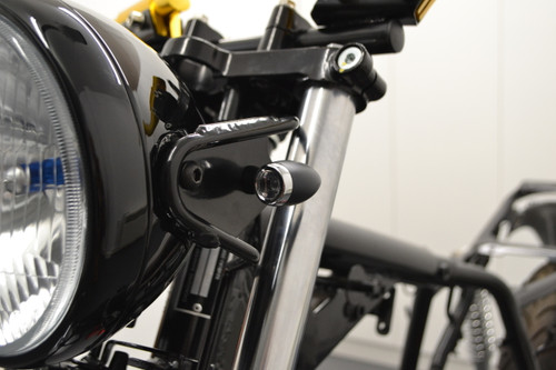 High Quality Matt Black & Chrome Mini LED Motorbike Custom Retro Indicators