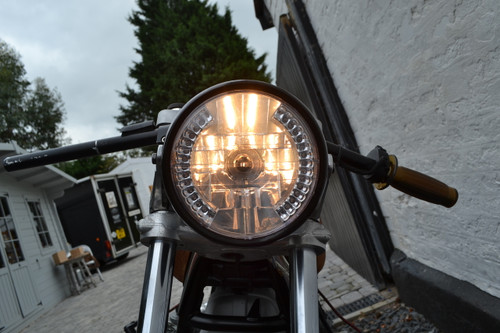 7 inch 12V 35W Motorbike Custom Headlight with Built In LED Indicators & Fork Brackets