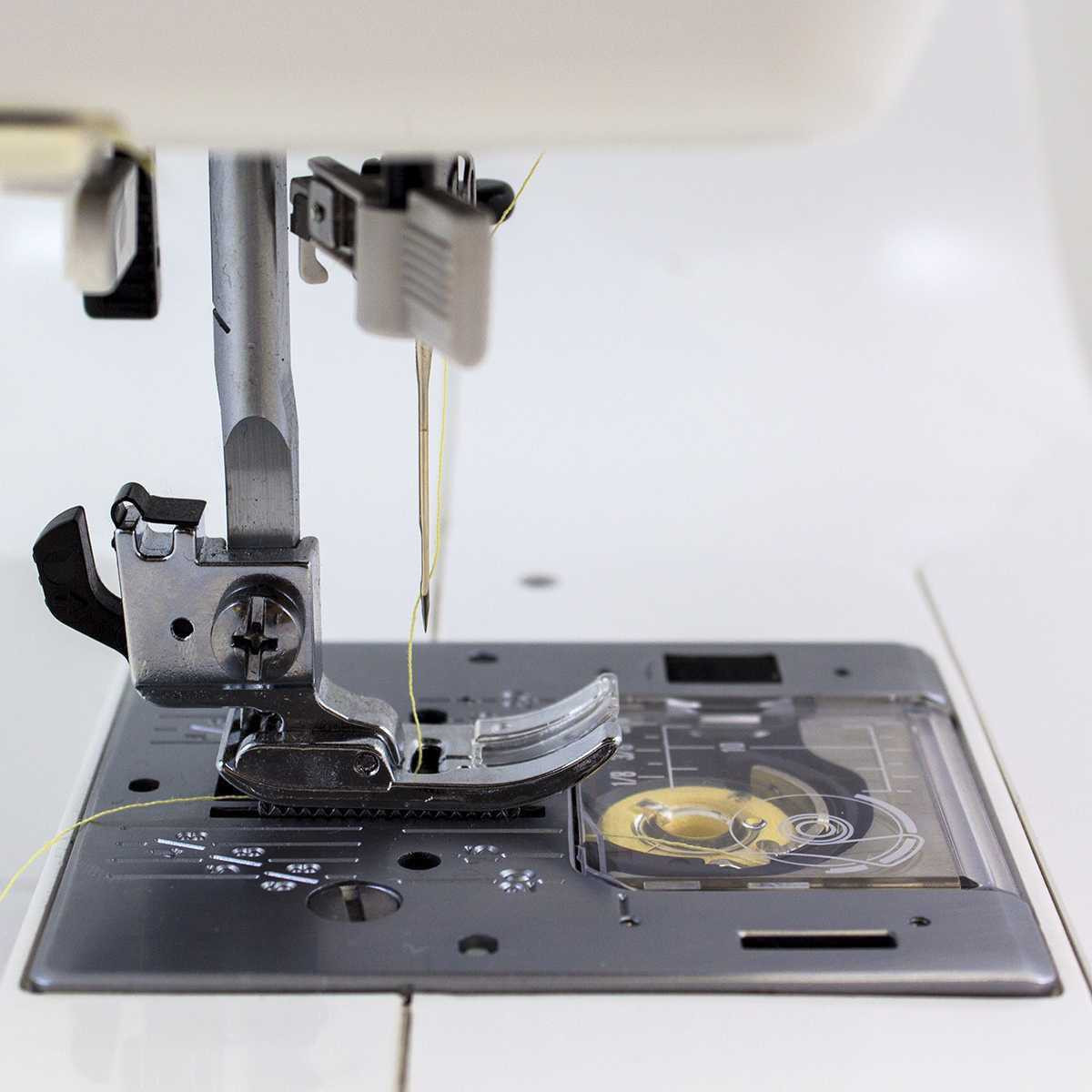 Janome JNH720 Sewing Machine with Bundle