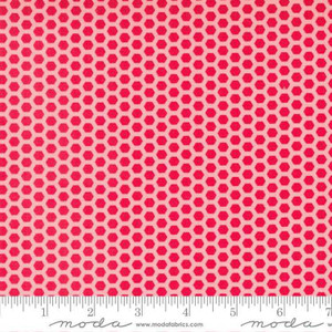 Moda Fabric - Berry Basket - Honeycomb Strawberry