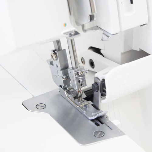 Juki MO-114D 2 Needle, 2/3/4 Thread Overlock Serger Juki MO-114D 2 Needle, 2/3/4 Thread Overlock Serger