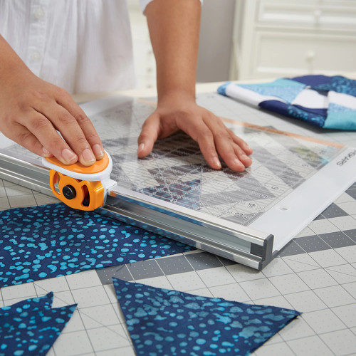 Fiskars 12in x 12in Rotary Ruler Combo with 45mm blade