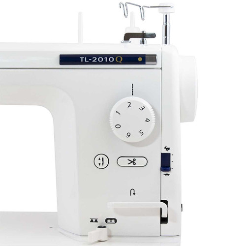 Juki TL-2010Q vs. Juki TL-18QVP Straight Stitch Quilting Machines - Full  Sewing Machine Demos! 
