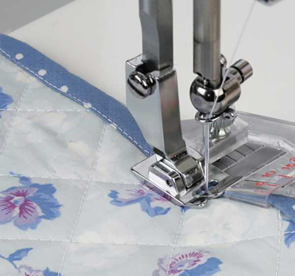 Janome Top-Load Taping Guide Foot for 7mm Machines