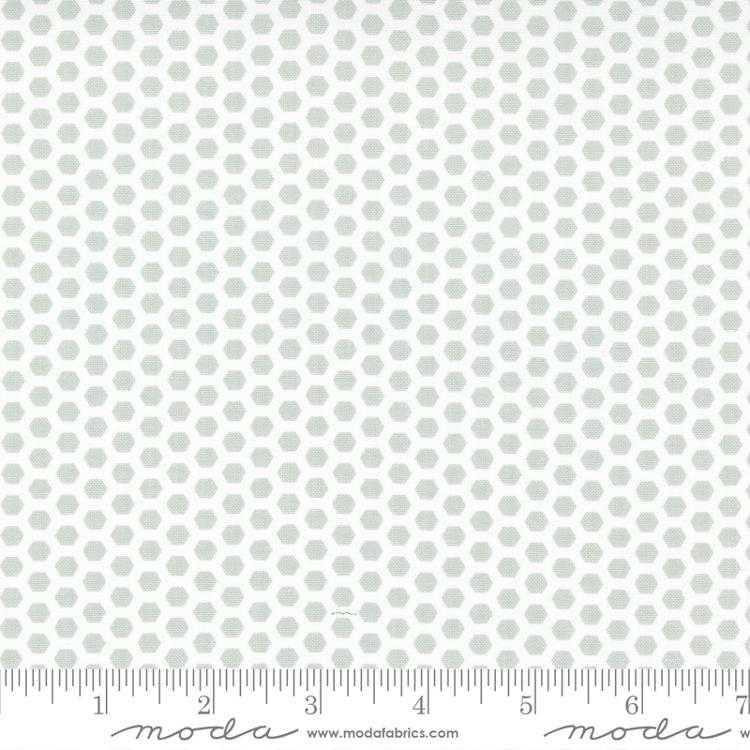 Moda Fabric - Berry Basket - Honeycomb Stone