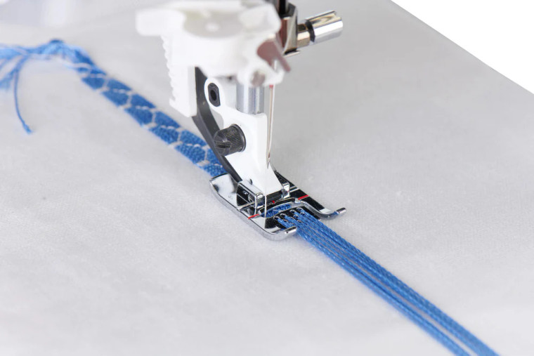 Husqvarna 11 HOLE CORD FOOT FOR IDF