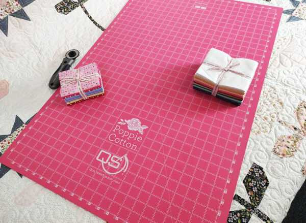Quilters Select Cutting Mat 24"x36" - Poppie Cotton Pink Premier Stitching