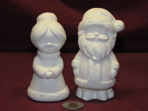 DIY: Mr. Salt and Mrs. Pepper shakers!